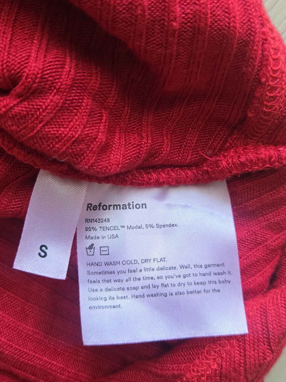 Reformation RED Ribbed Wrap V-Neck - Picture 4 of 5